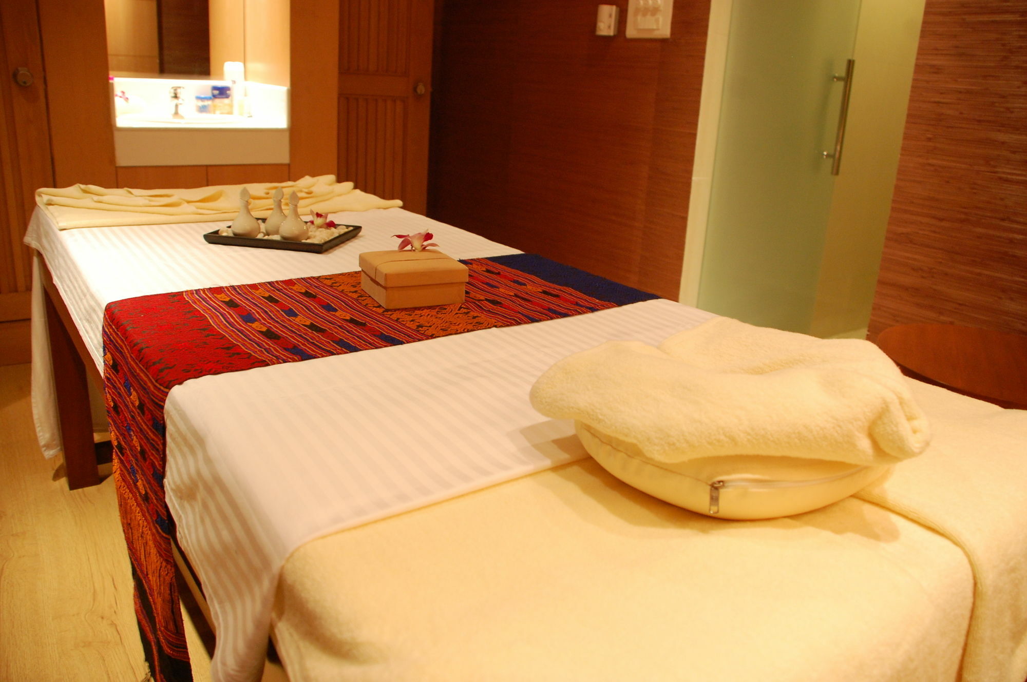 Ellaa Hotel Gachibowli Haidarábád Kültér fotó